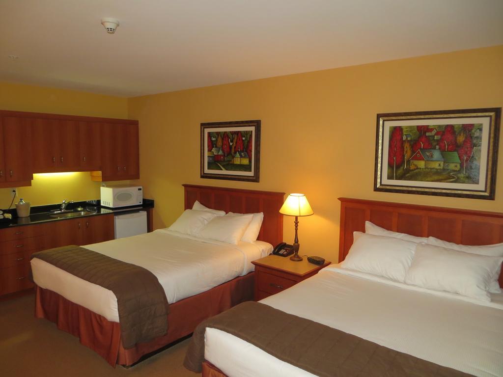 Saint-Bernard-de-Lacolle Hotel St-Bernard חדר תמונה