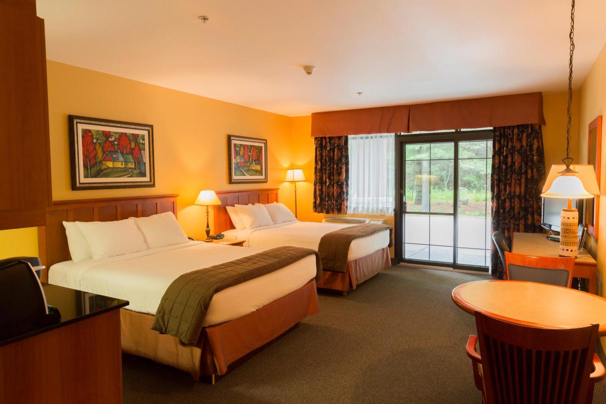 Saint-Bernard-de-Lacolle Hotel St-Bernard מראה חיצוני תמונה