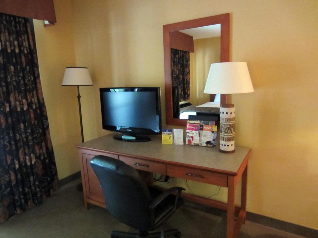 Saint-Bernard-de-Lacolle Hotel St-Bernard חדר תמונה